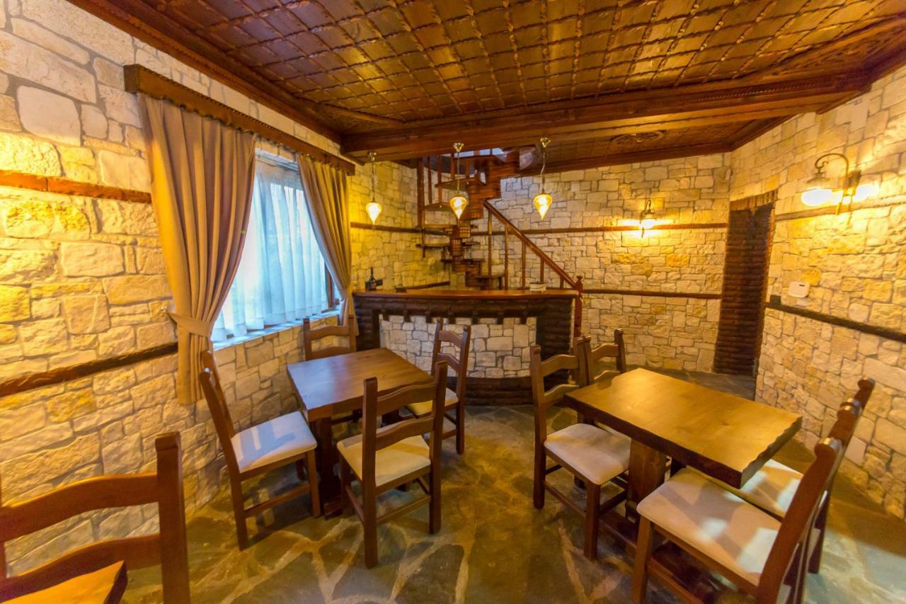 Heraklis Hotel 베라트 외부 사진