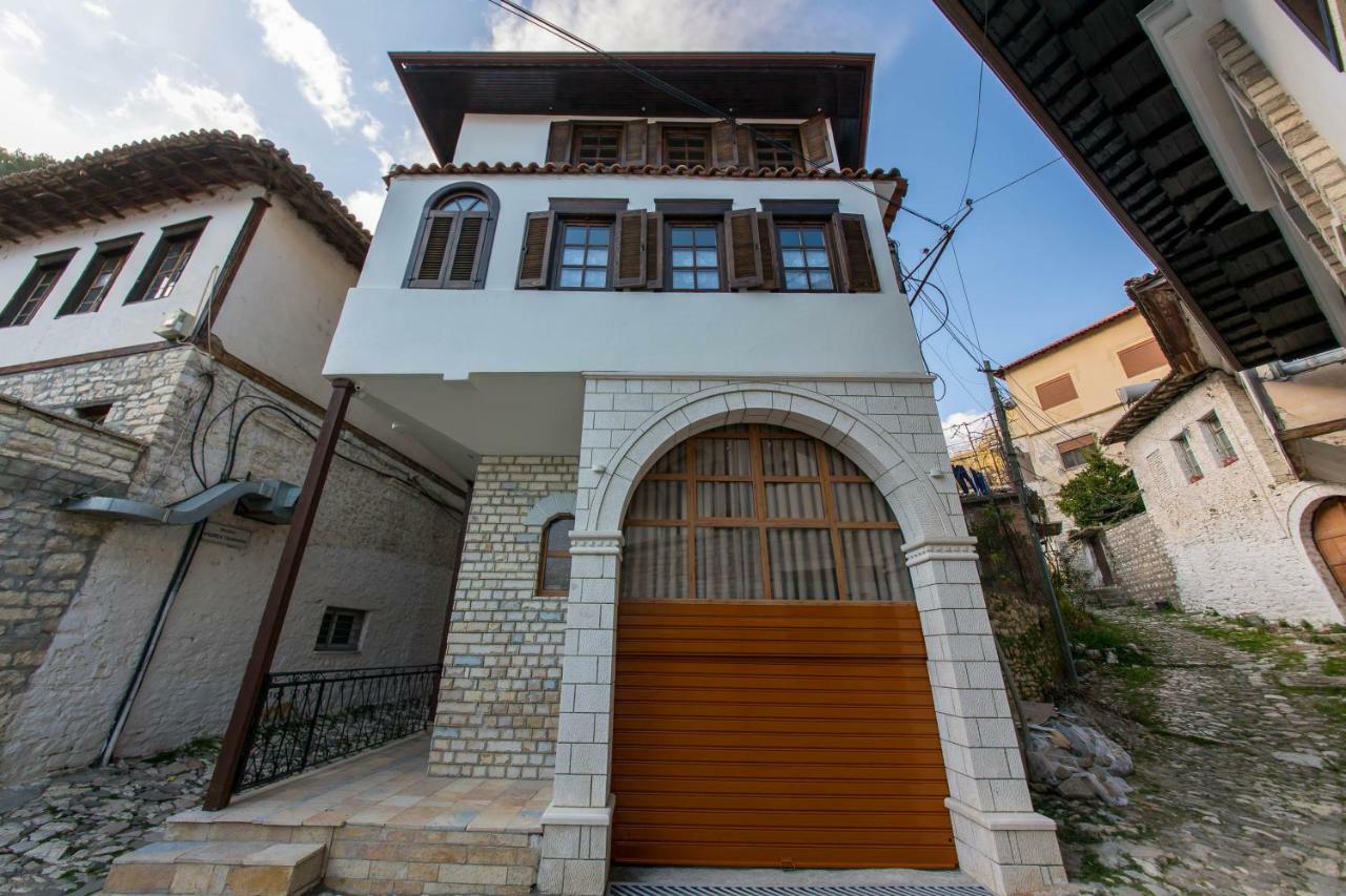 Heraklis Hotel 베라트 외부 사진