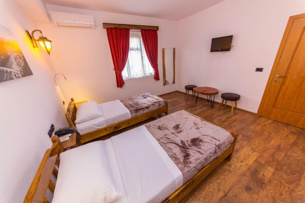 Heraklis Hotel 베라트 외부 사진
