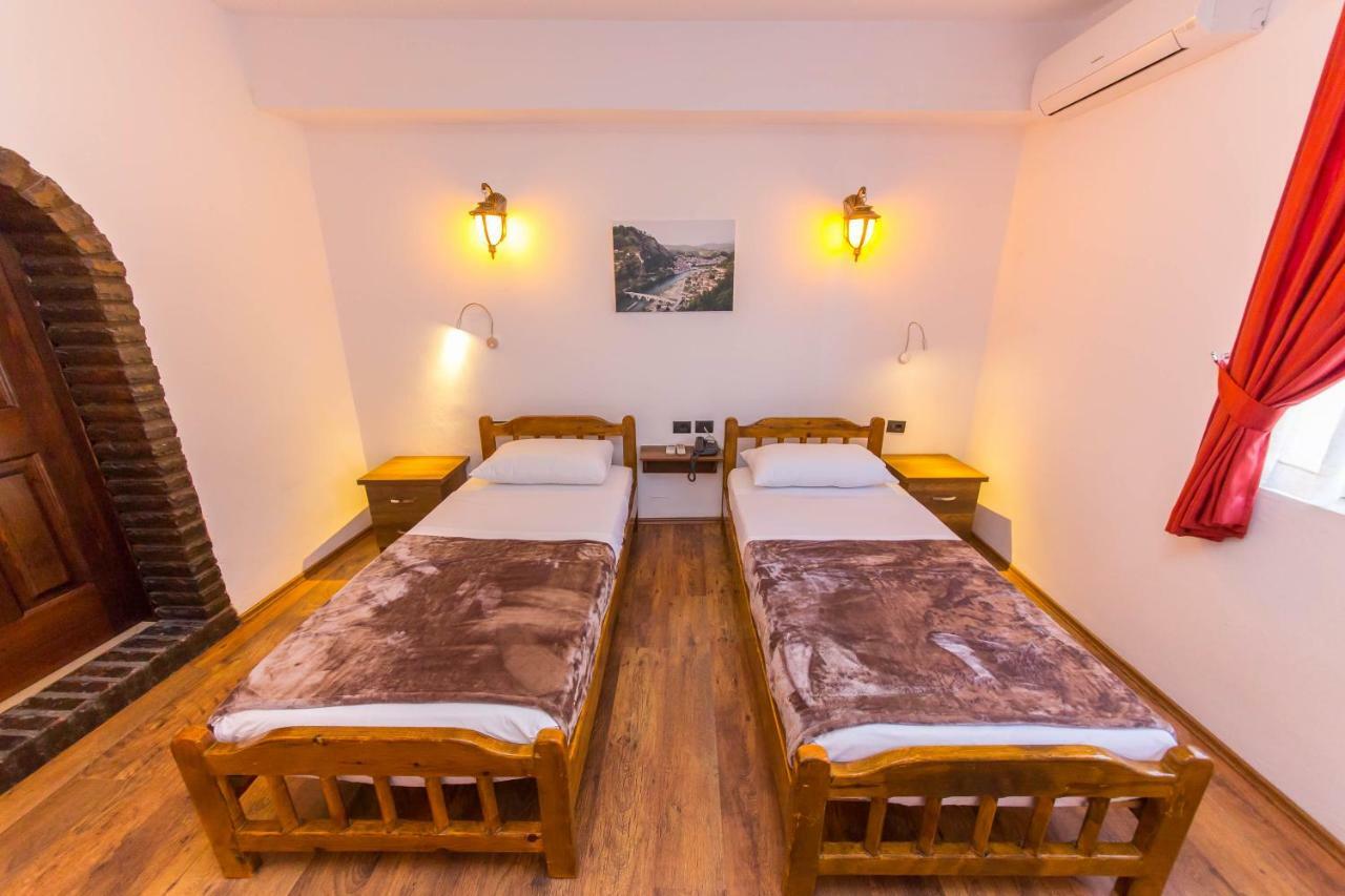 Heraklis Hotel 베라트 외부 사진