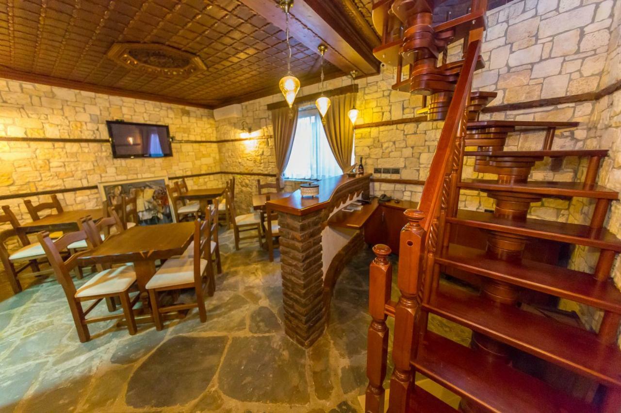 Heraklis Hotel 베라트 외부 사진